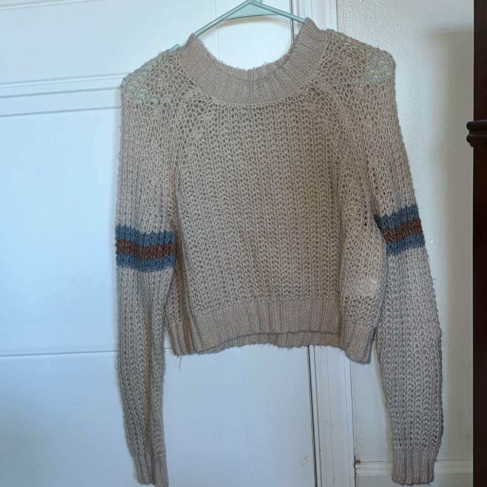 American Eagle small lightweight sweater